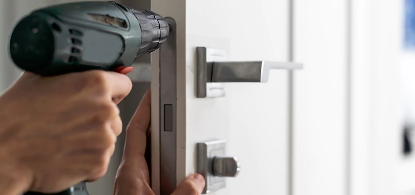 Locksmith For Lock Replacement Near Me in Manhattan Beach, CA